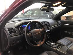 کرایسلەر 300